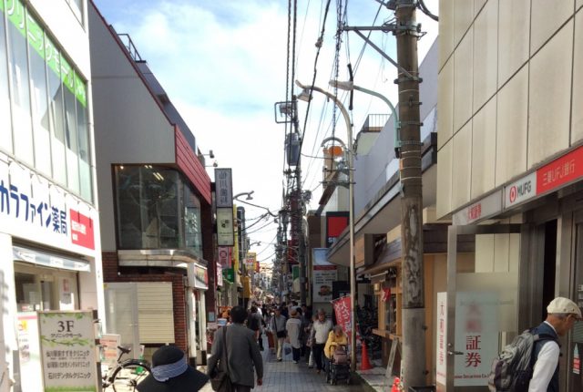 パン屋さんを左折します